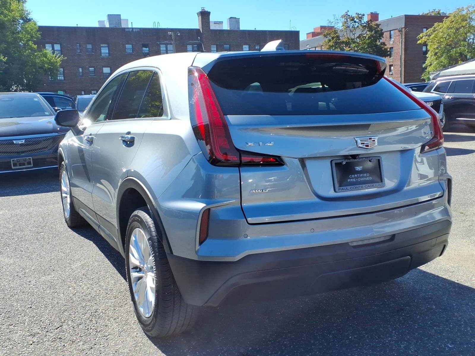 Certified 2024 Cadillac XT4 Luxury w/ Cold Weather Package AWD/4WD image 7