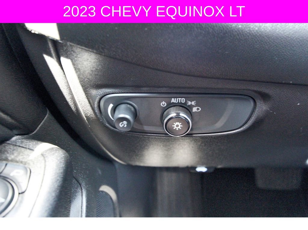 Used 2023 Chevrolet Equinox LT image 23