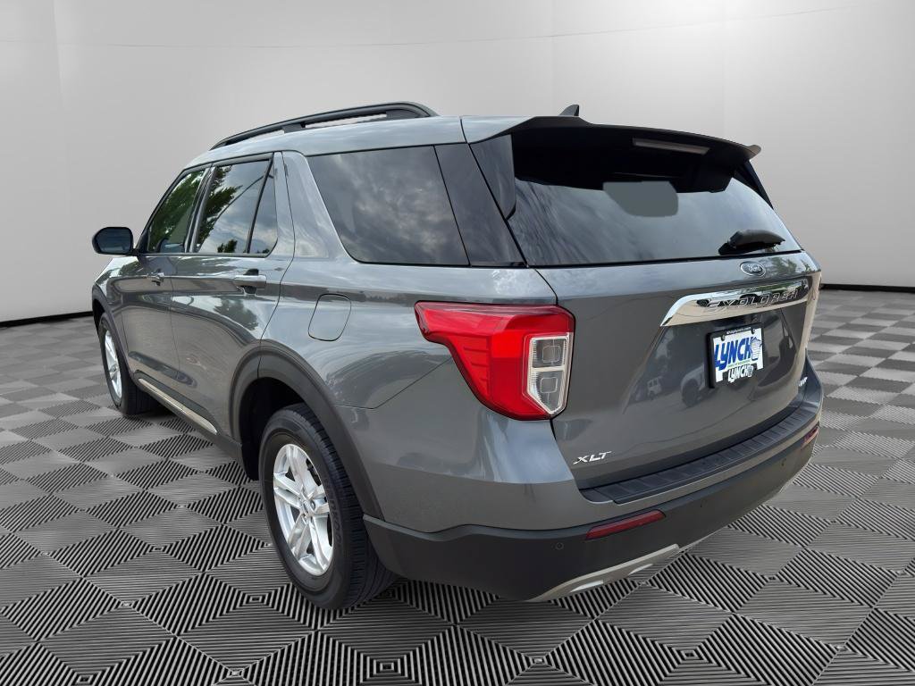 Used 2023 Ford Explorer XLT w/ Equipment Group 202A AWD/4WD image 3