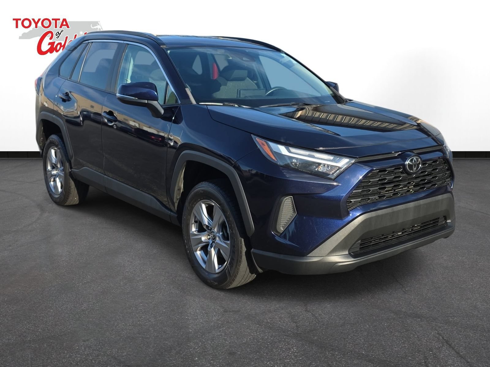 Used 2022 Toyota RAV4 XLE FWD image 3