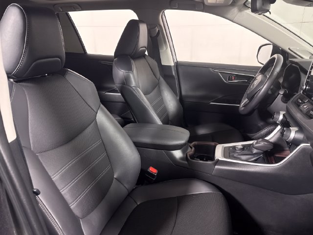 Used 2022 Toyota RAV4 Limited AWD/4WD image 14