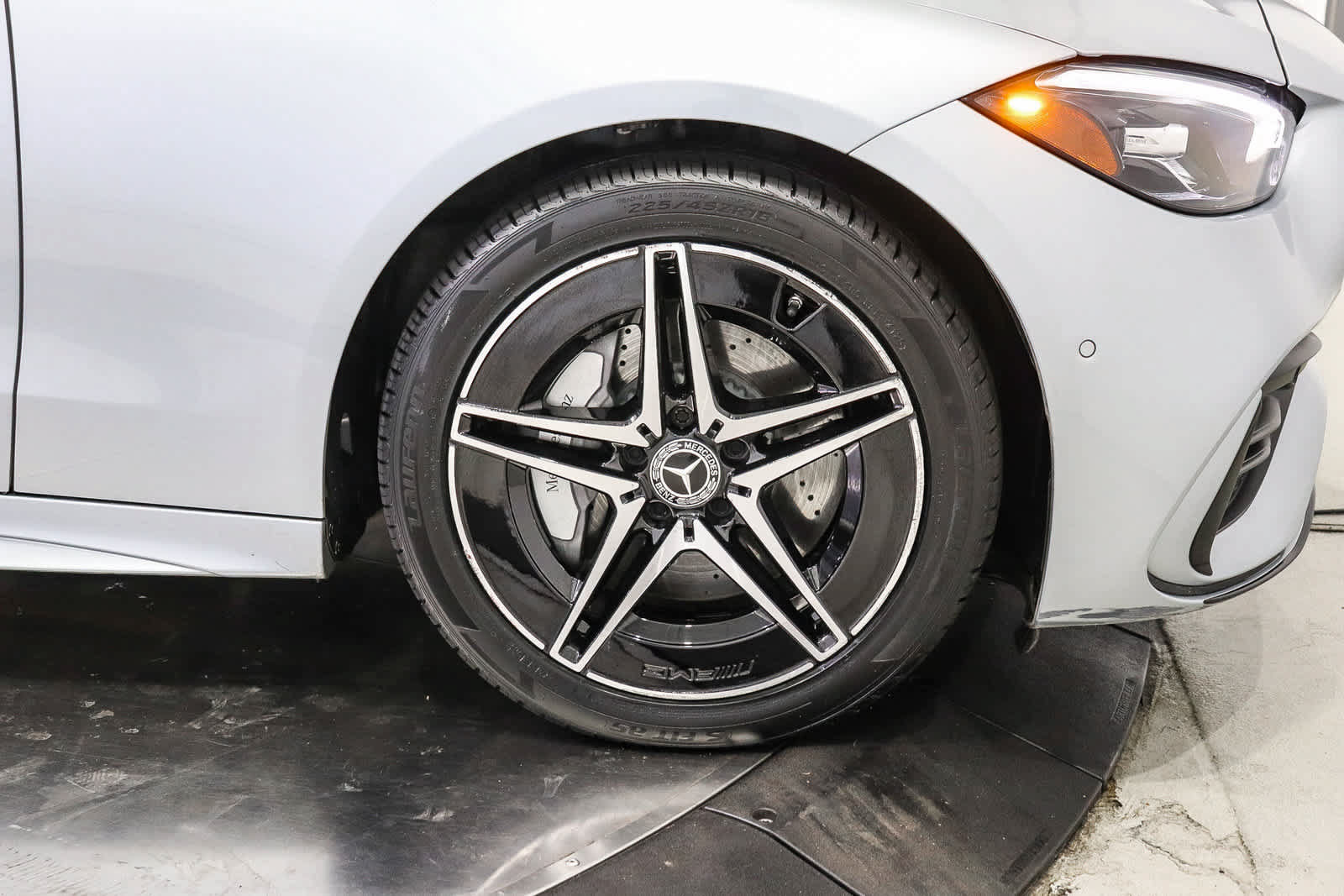 Used 2023 Mercedes-Benz C 300 Sedan image 11