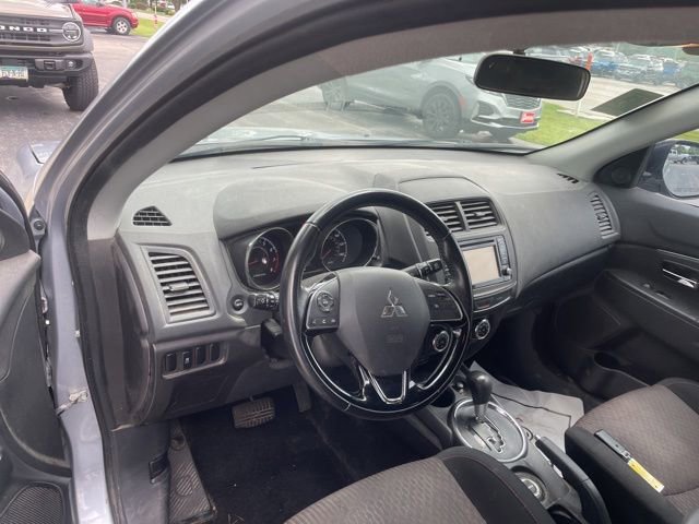Used 2017 Mitsubishi Outlander Sport SE AWD/4WD image 9