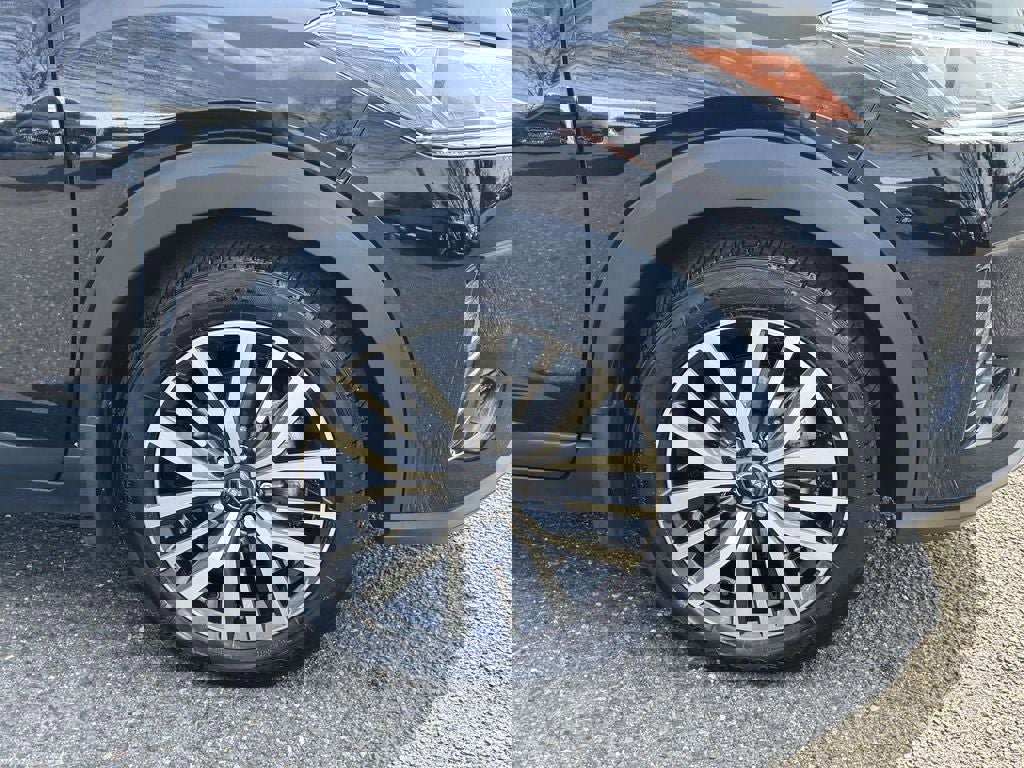 Certified 2024 Nissan Kicks SV image 7