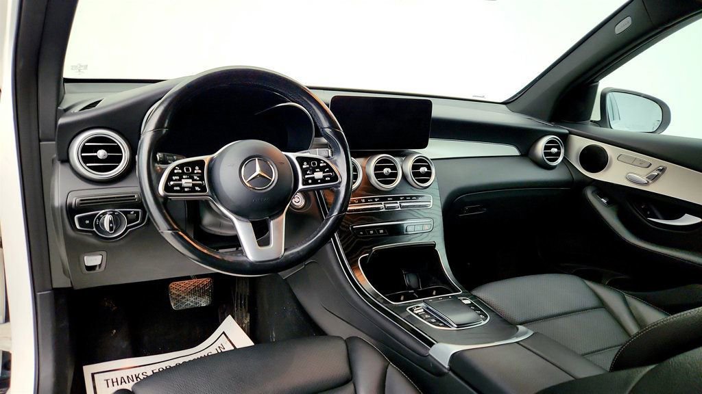 Used 2022 Mercedes-Benz GLC 300 4MATIC image 11