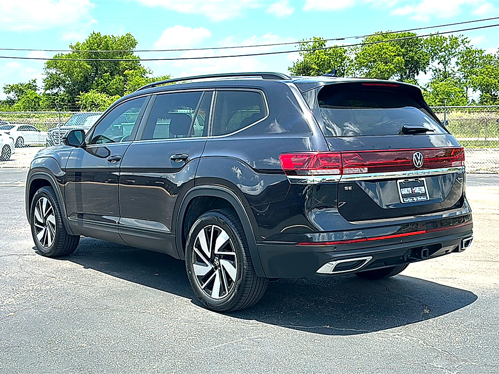 Used 2026 Volkswagen Atlas SE AWD/4WD image 6
