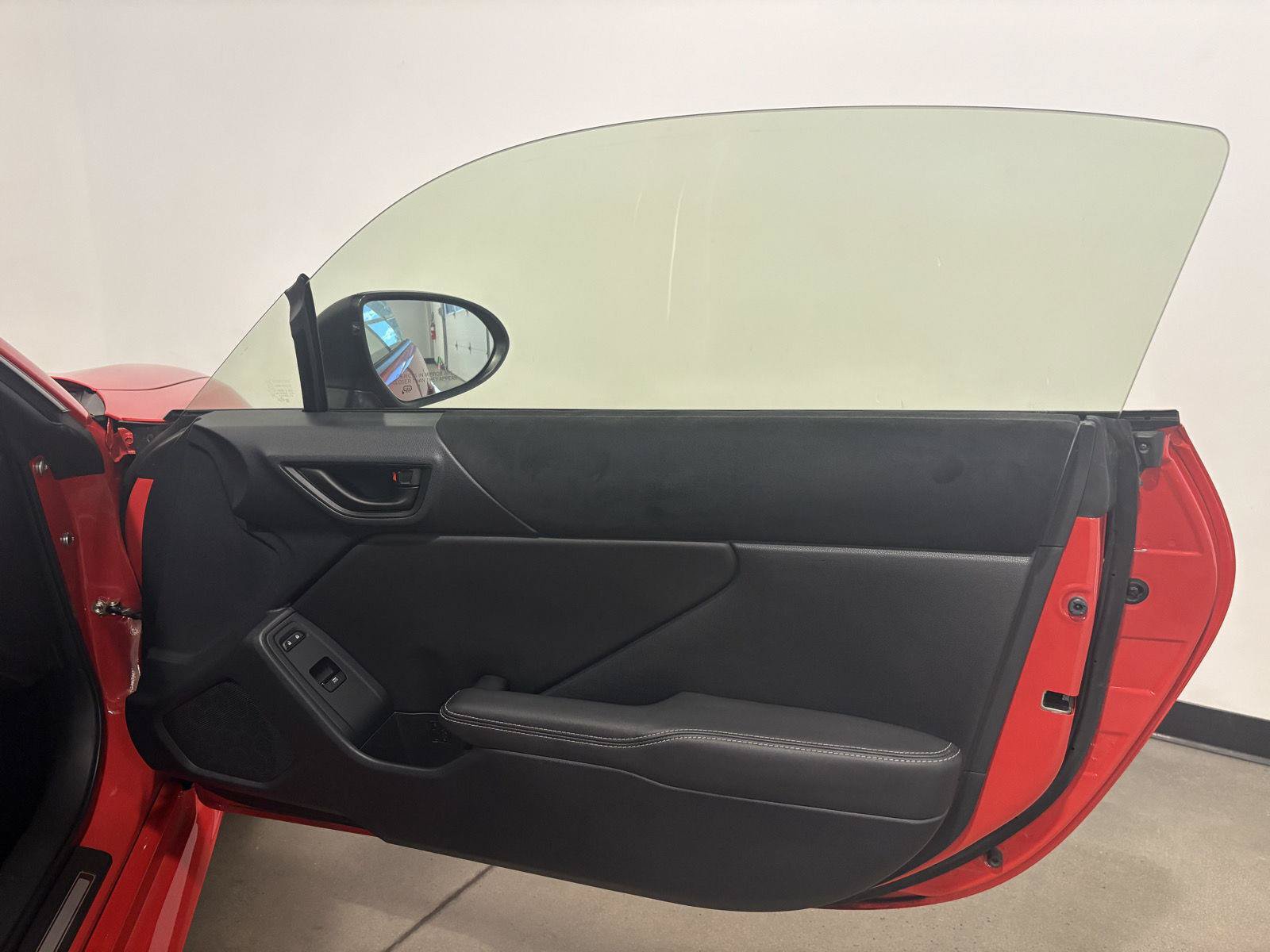 Used 2022 Toyota GR86 Premium w/ ALL Weather Mat Package (TMS) RWD image 32