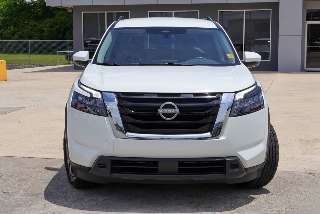 Used 2024 Nissan Pathfinder SV AWD/4WD image 23