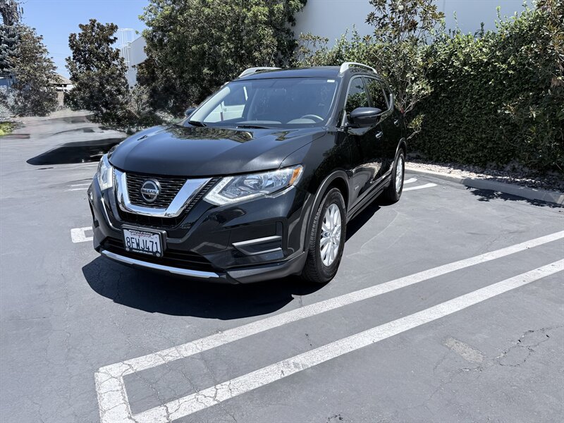 Used 2018 Nissan Rogue SV w/ Premium Package FWD image 6