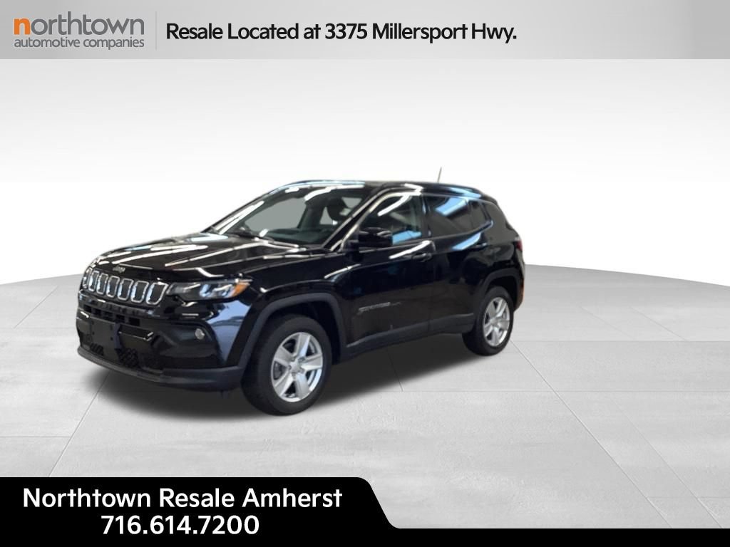 Used 2022 Jeep Compass Latitude w/ Convenience Group AWD/4WD image 1