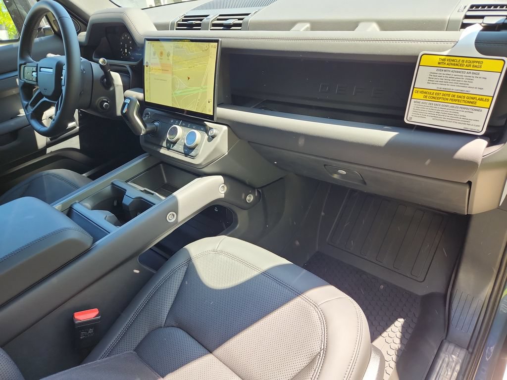 New 2026 Land Rover Defender 110 X-Dynamic SE AWD/4WD image 26