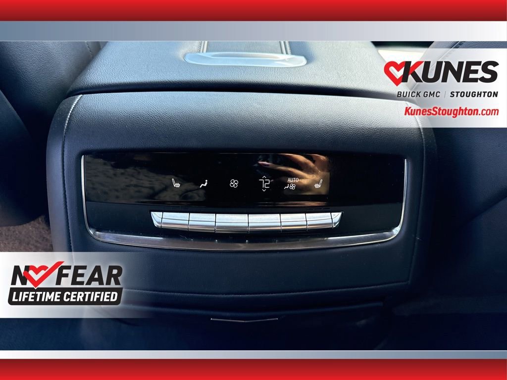 Used 2023 Cadillac Escalade Premium Luxury image 46