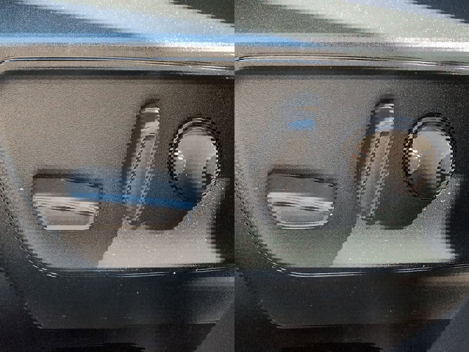 Used 2020 Ford Escape SEL image 18