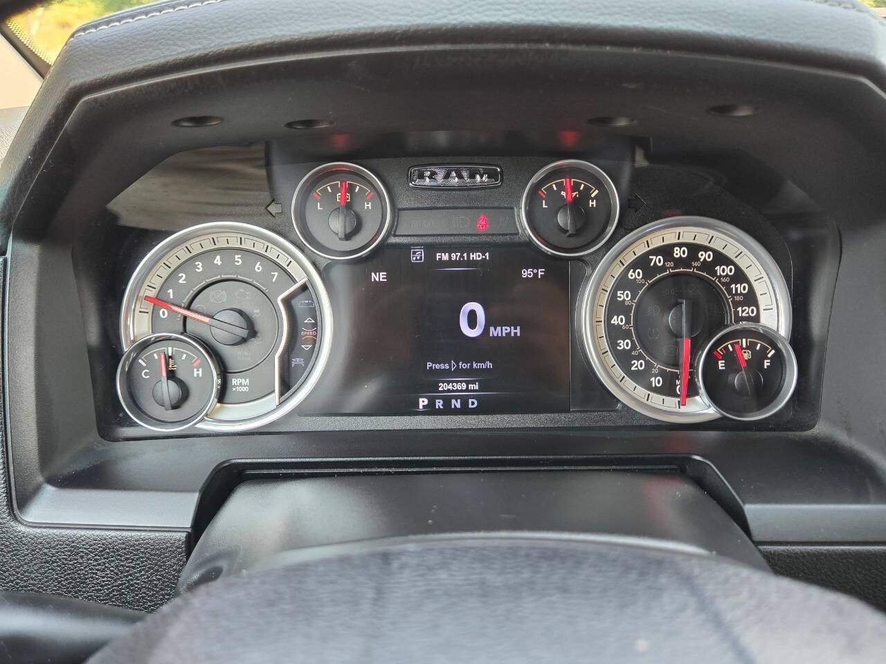Used 2015 RAM 1500 Laramie w/ Convenience Group AWD/4WD image 22
