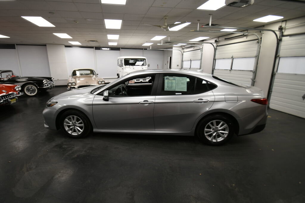 Certified 2025 Toyota Camry LE image 4