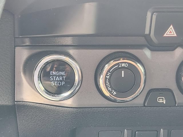 Used 2019 Toyota Tacoma TRD Off-Road AWD/4WD image 17