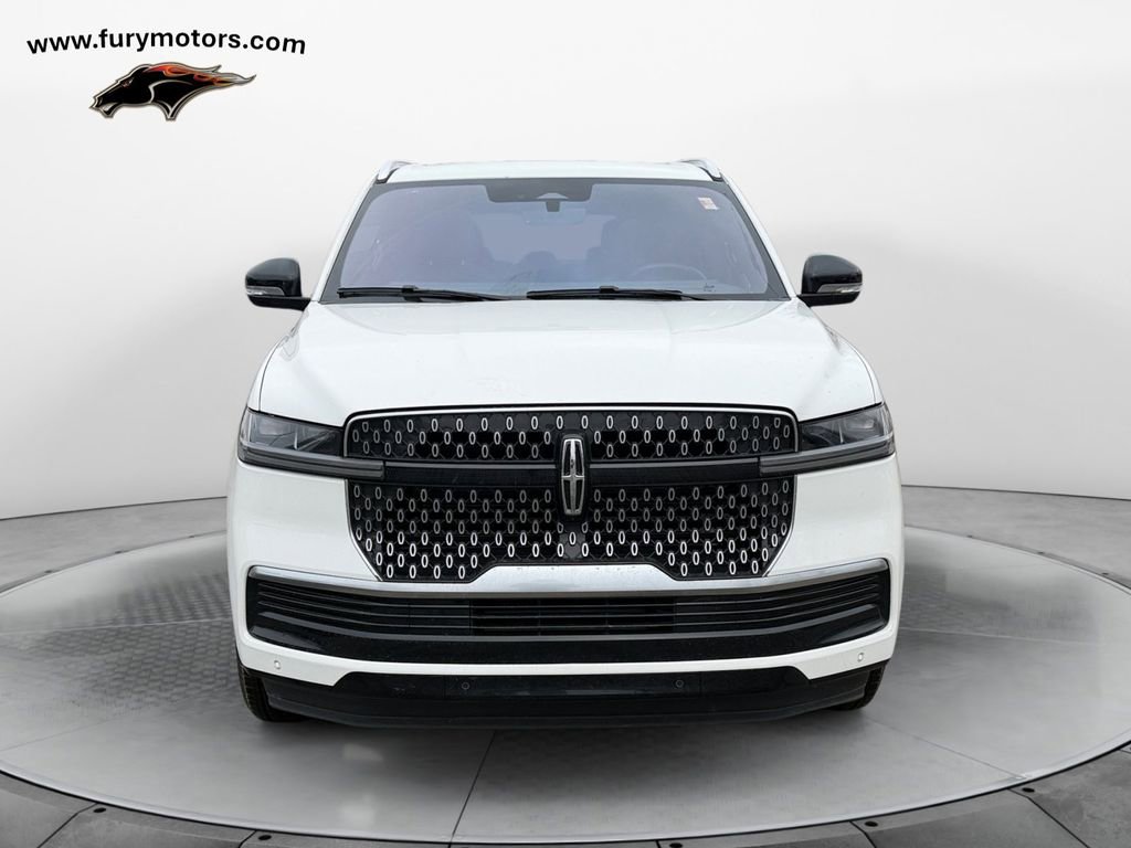 Used 2025 Lincoln Navigator L Reserve image 8