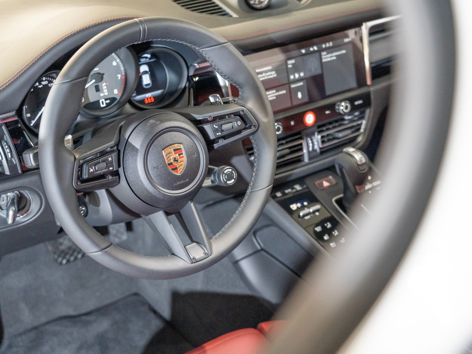New 2026 Porsche Macan S AWD/4WD image 15