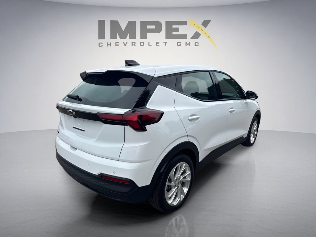 New 2027 Chevrolet Bolt LT FWD image 5