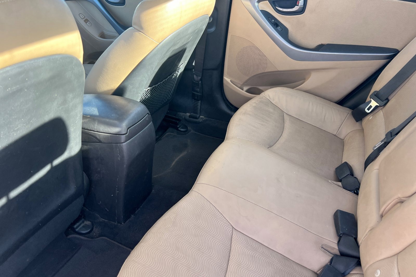 Used 2012 Hyundai Elantra Limited w/ Technology Pkg 5 image 9