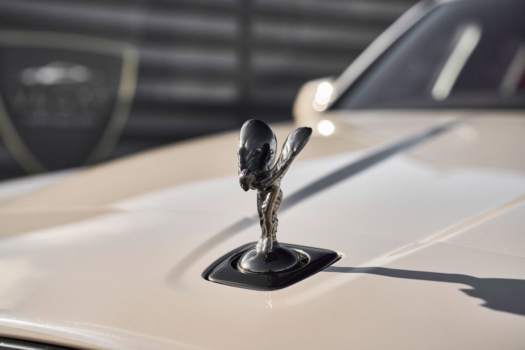 Used 2025 Rolls-Royce Cullinan Black Badge AWD/4WD image 9