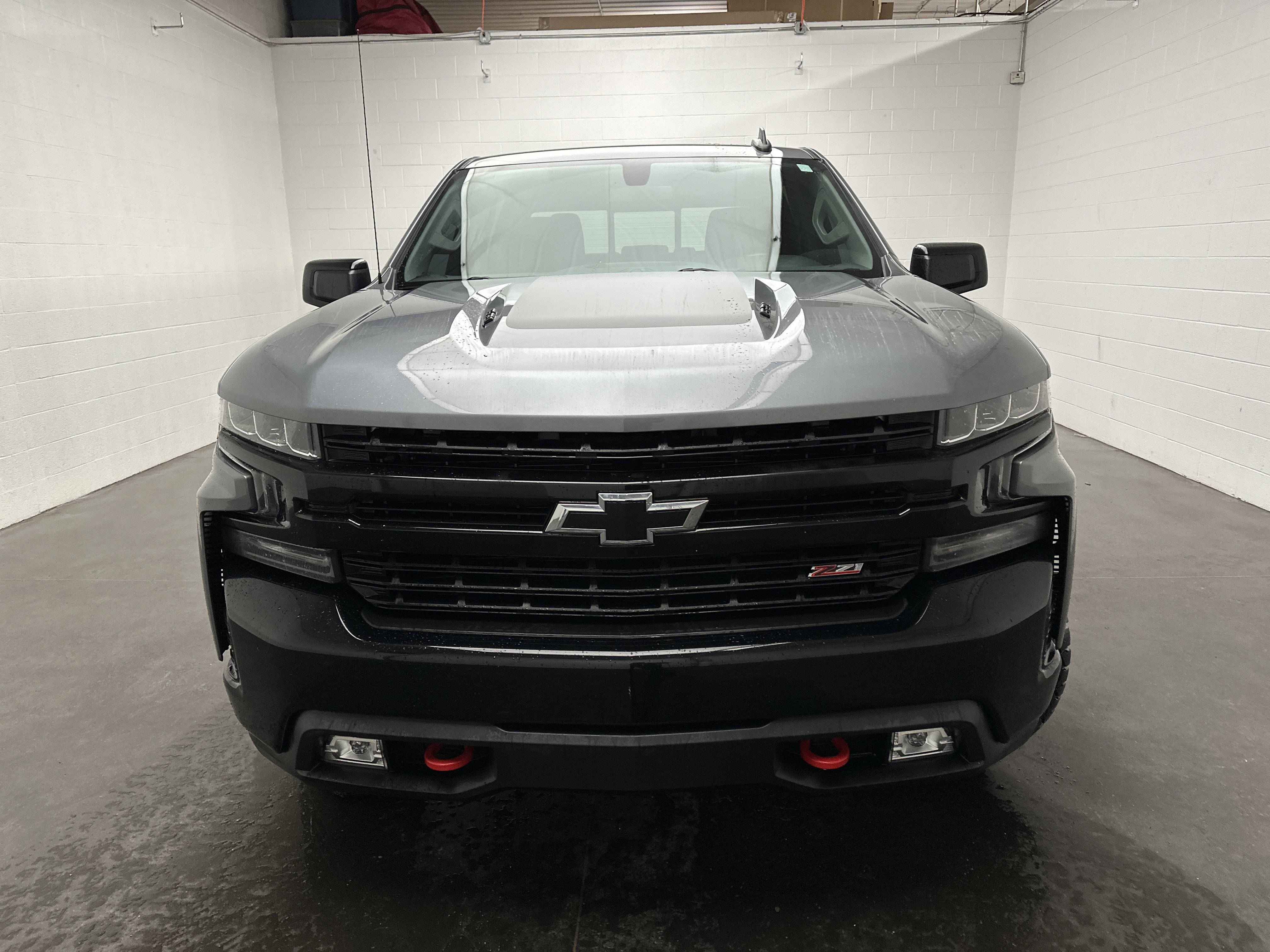Used 2021 Chevrolet Silverado 1500 LT Trail Boss w/ Convenience Package II image 3