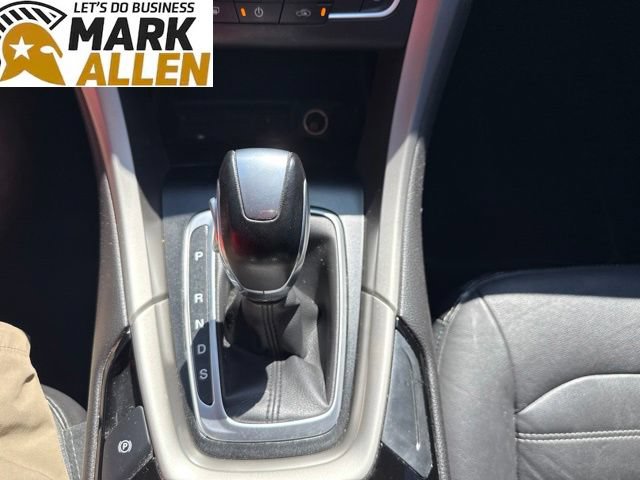 Used 2016 Ford Fusion SE w/ Equipment Group 202A FWD image 11