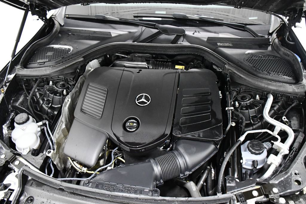 Certified 2025 Mercedes-Benz GLC 300 4MATIC image 6