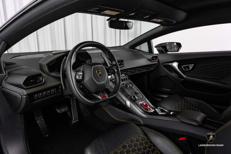 Used 2019 Lamborghini Huracan LP 580-2 image 24