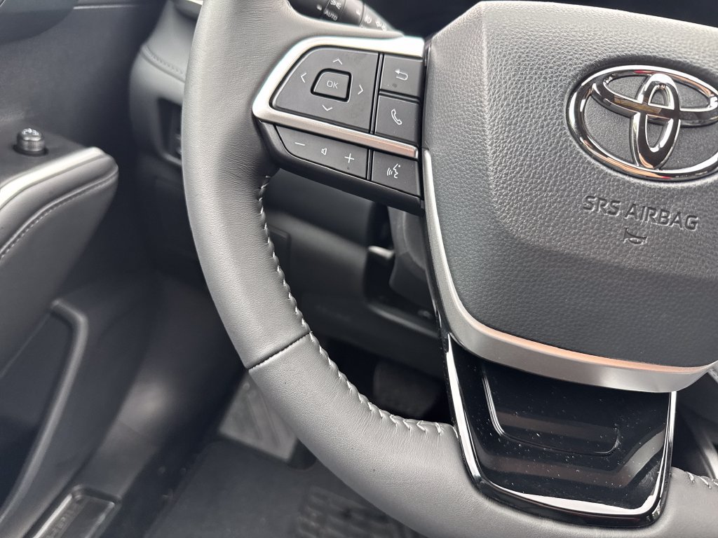 Certified 2026 Toyota Highlander XSE AWD/4WD image 30