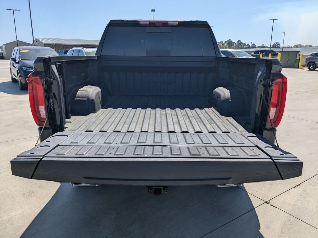 Used 2024 GMC Sierra 1500 AT4 w/ Technology Package AWD/4WD image 13
