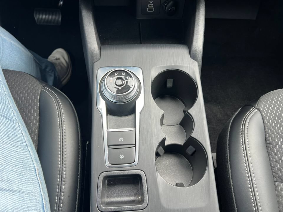 New 2025 Ford Escape SE w/ Class II Trailer Tow Package FWD image 19