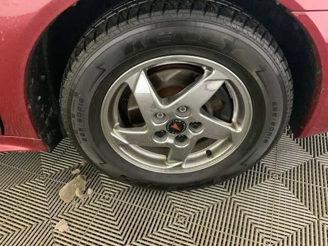 Used 2004 Pontiac Grand Prix GT2 w/ Leather Trim Pkg image 14