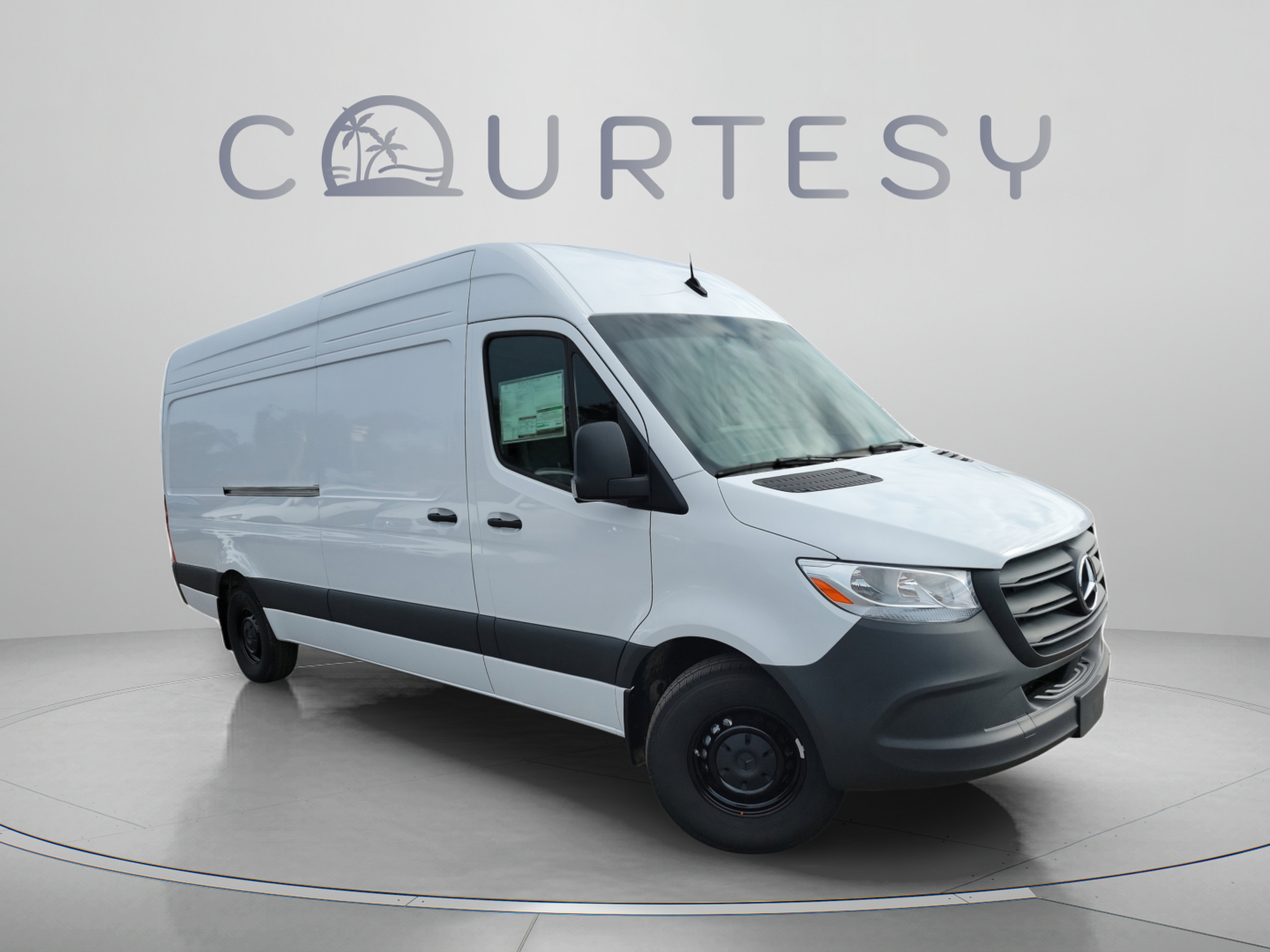 Used 2025 Mercedes-Benz Sprinter 2500 image 5