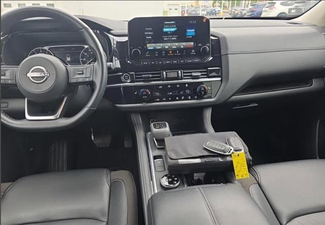 Certified 2023 Nissan Pathfinder SL AWD/4WD image 7