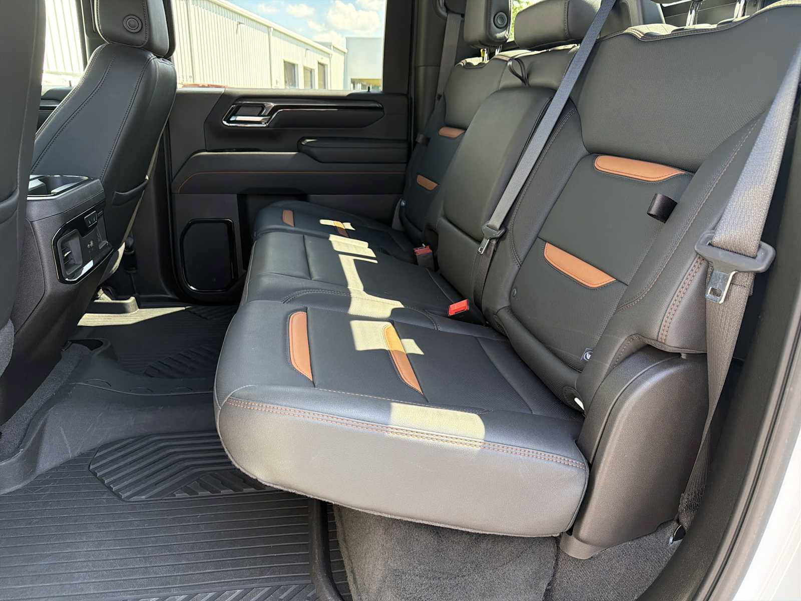 Used 2025 GMC Sierra 2500 AT4 w/ AT4 Premium Plus Package AWD/4WD image 29