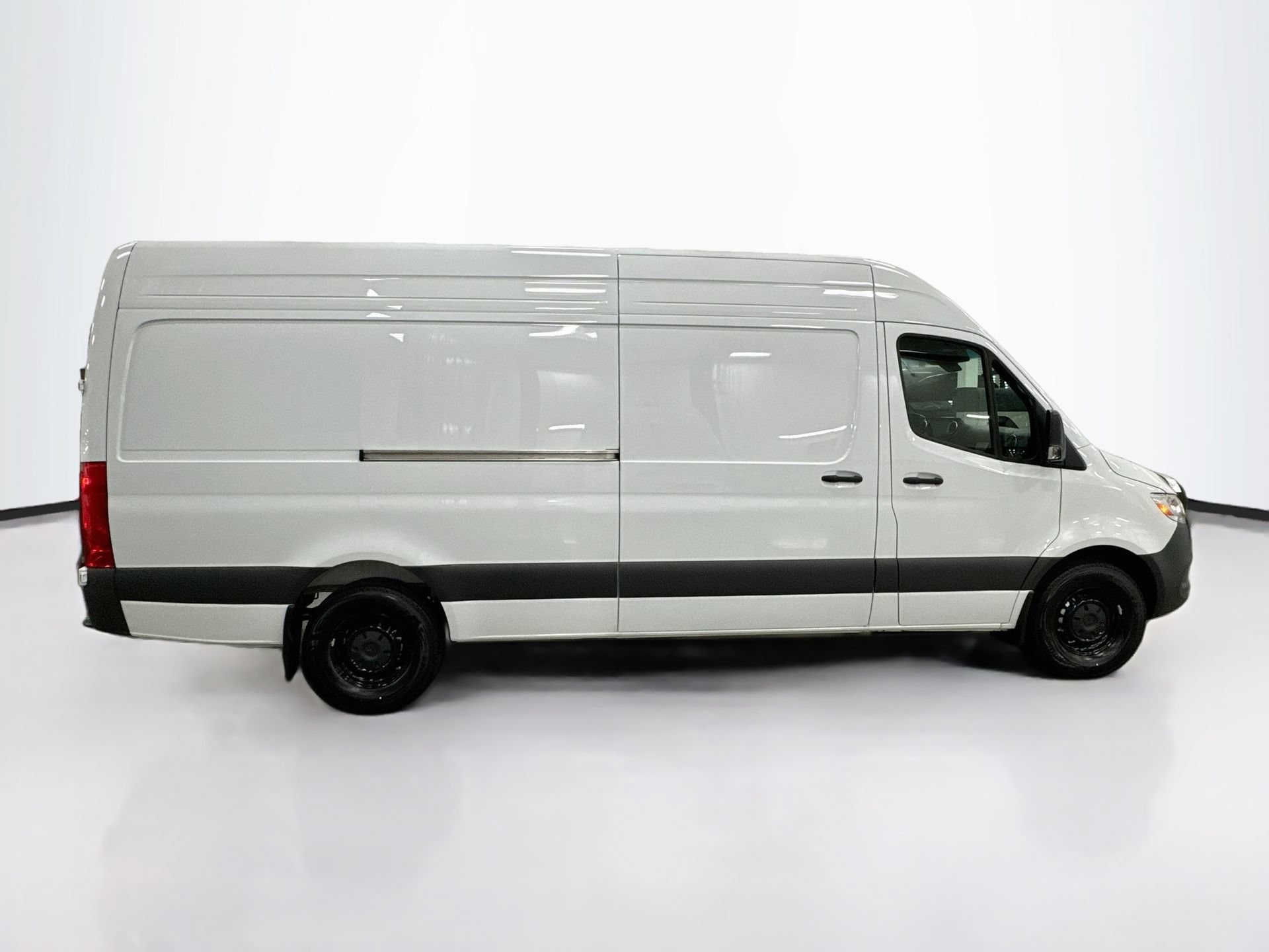 Used 2026 Mercedes-Benz Sprinter 2500 image 9