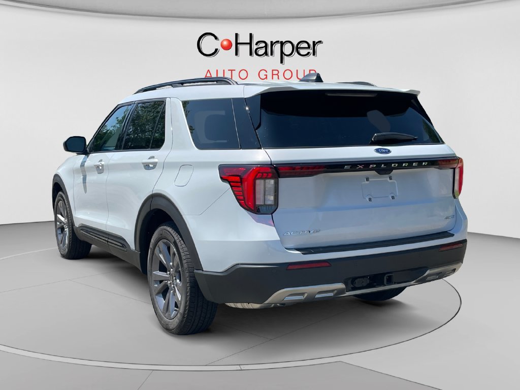 Used 2026 Ford Explorer Active AWD/4WD image 5