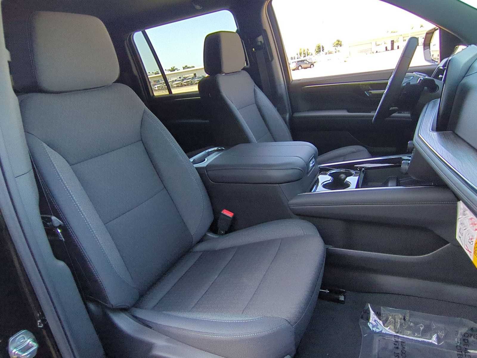 New 2026 Chevrolet Suburban LS RWD image 27