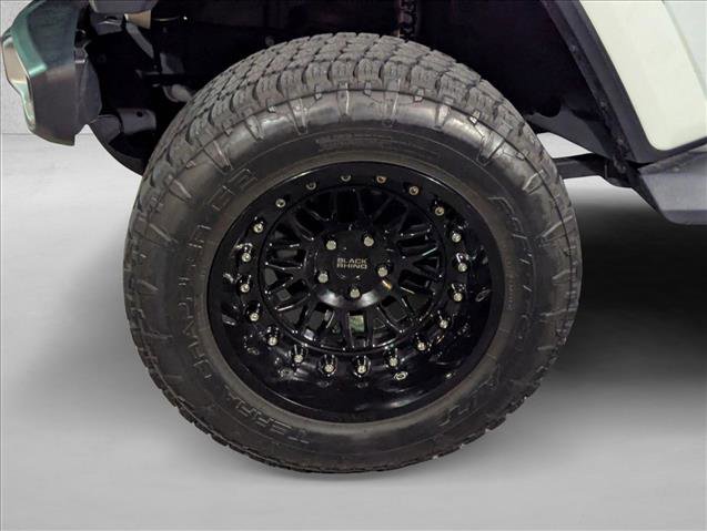 Used 2018 Jeep Wrangler Unlimited Sahara image 10