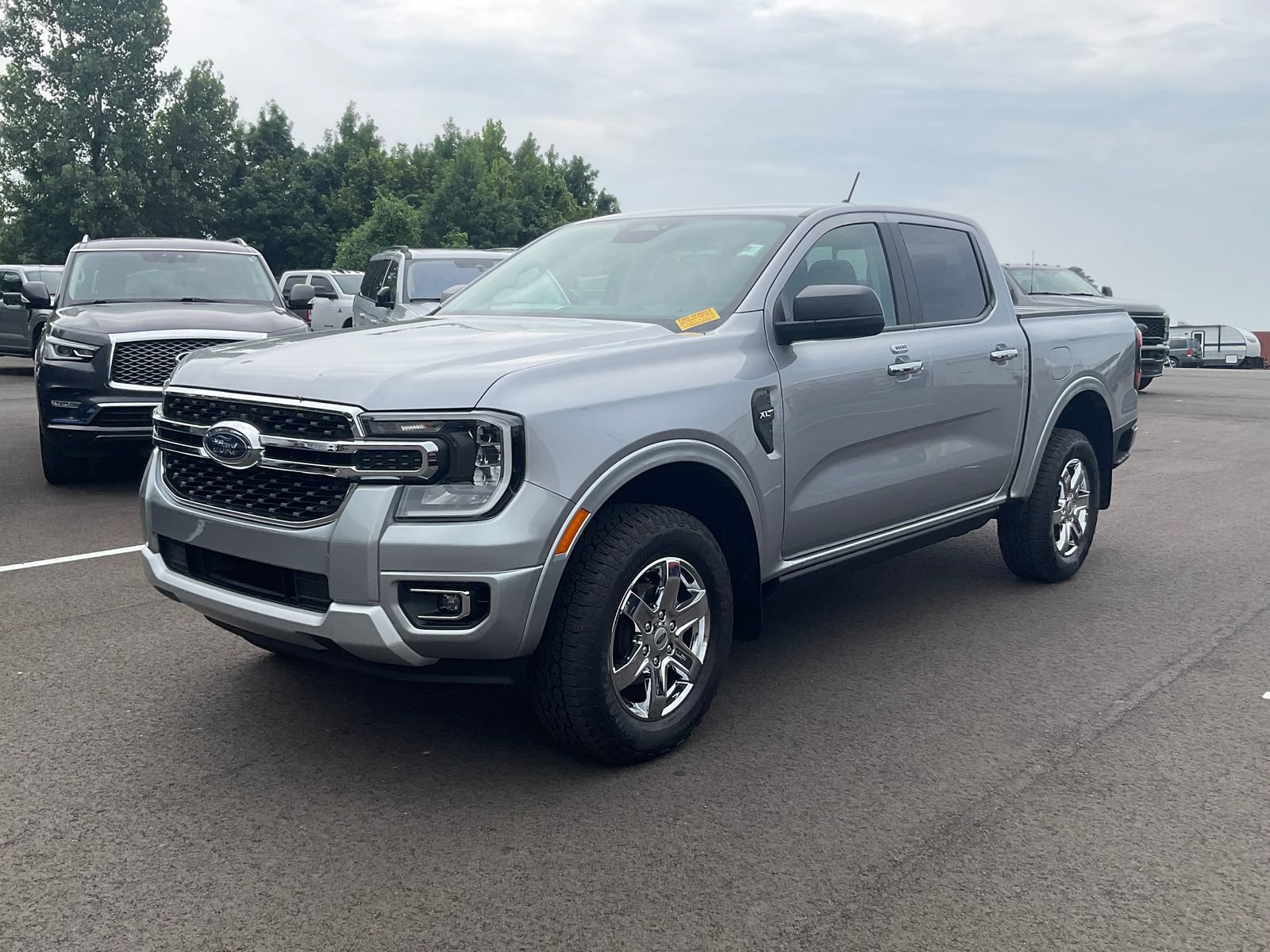 Used 2024 Ford Ranger XLT w/ Equipment Group 301A High RWD image 2