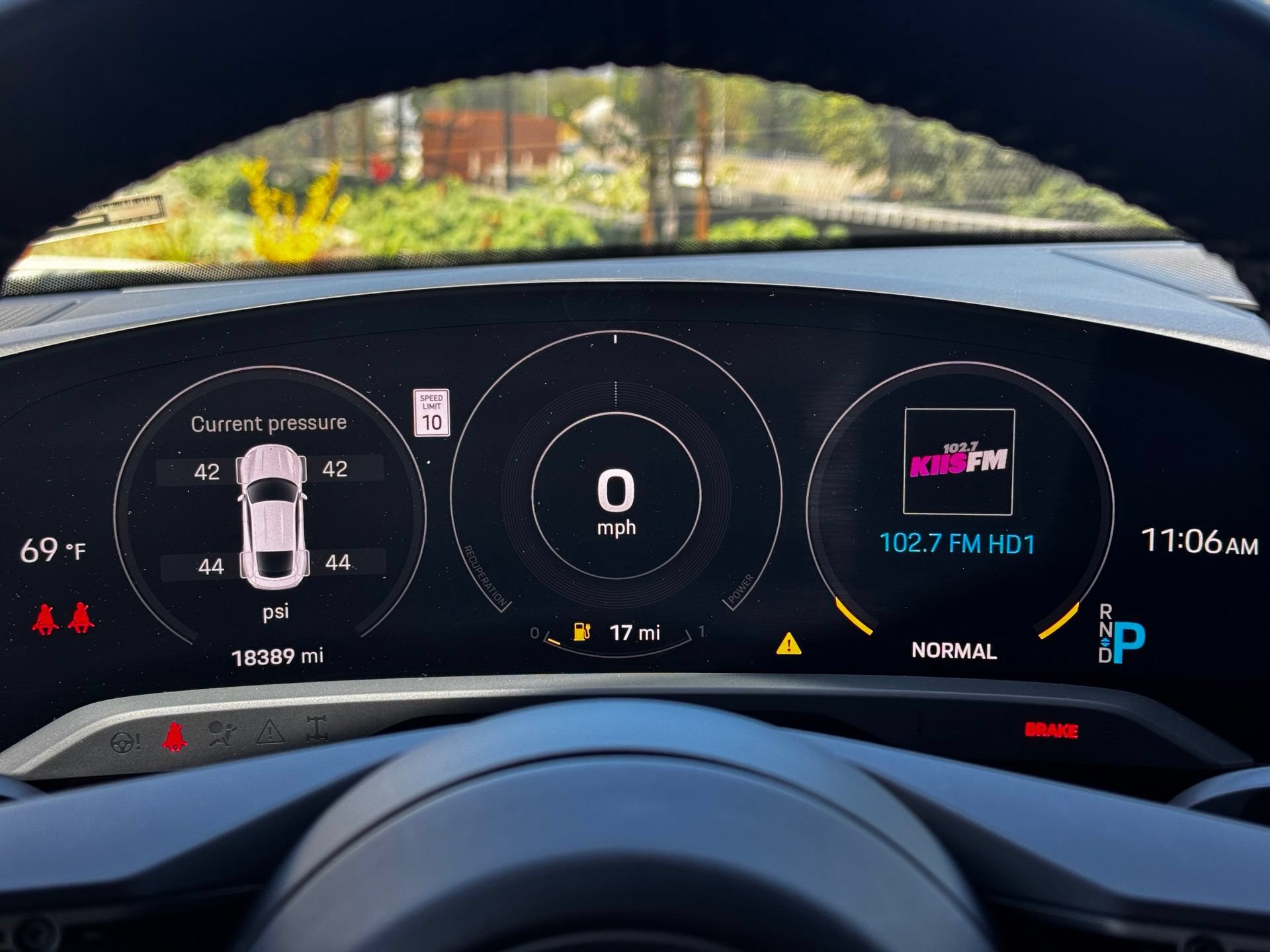 Certified 2022 Porsche Taycan Turbo S w/ Premium Package AWD/4WD image 19