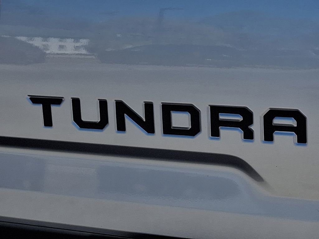Used 2020 Toyota Tundra SR5 w/ SR5 Convenience Package image 31