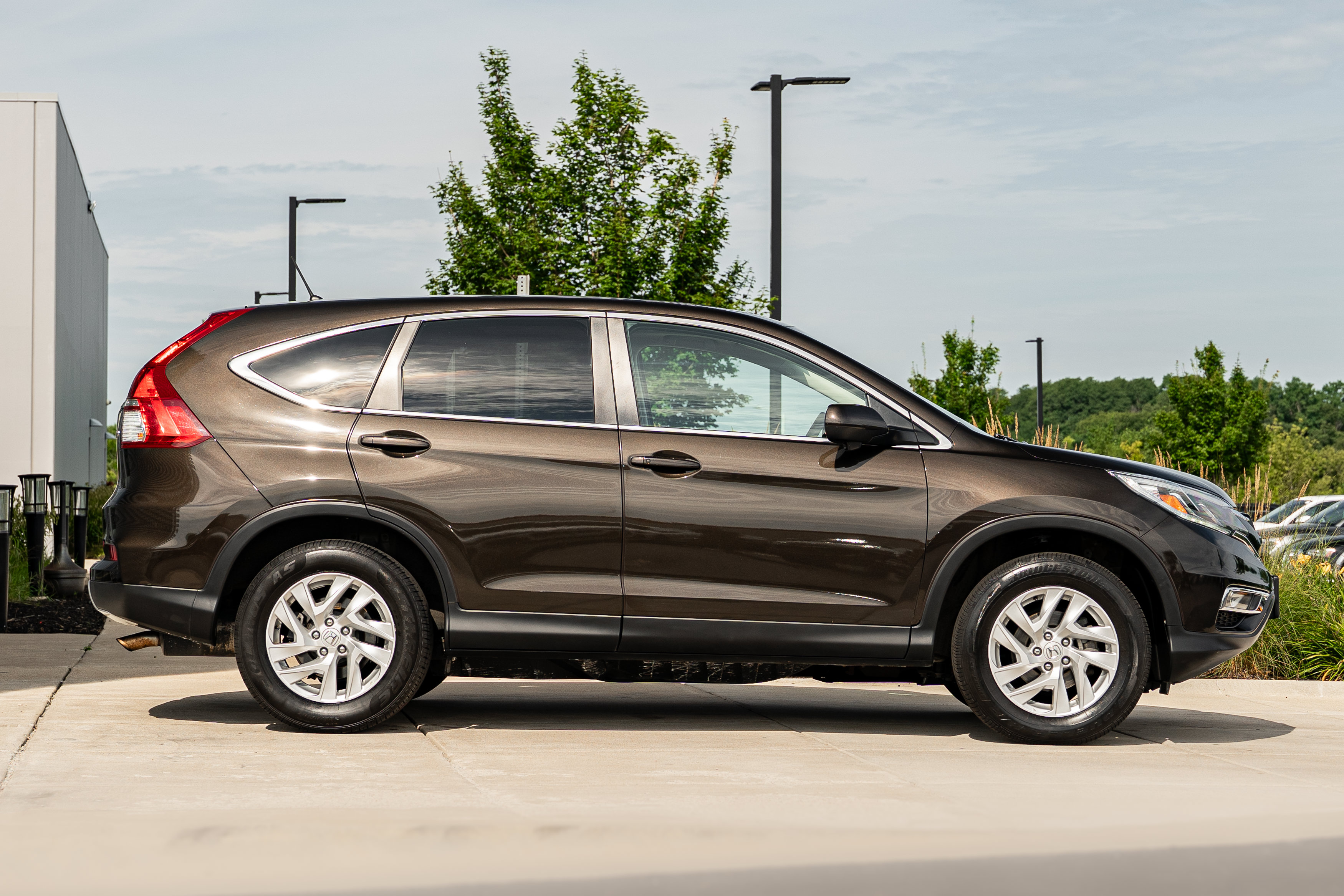 Used 2016 Honda CR-V EX image 3