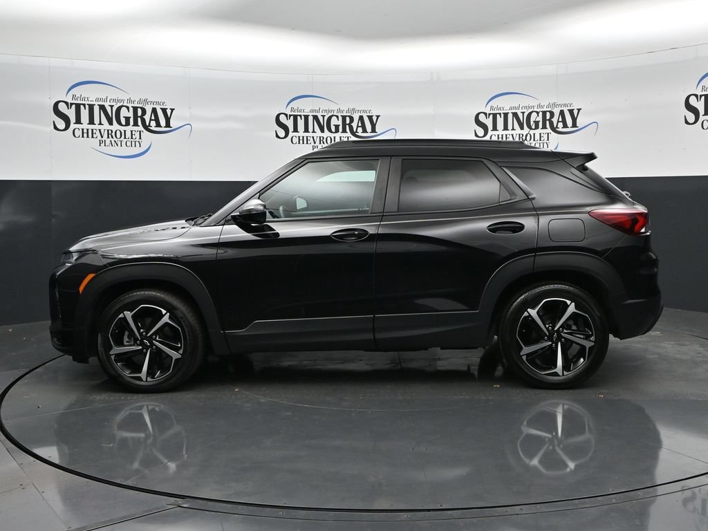 Used 2023 Chevrolet TrailBlazer RS w/ Sun and Liftgate Package FWD image 4