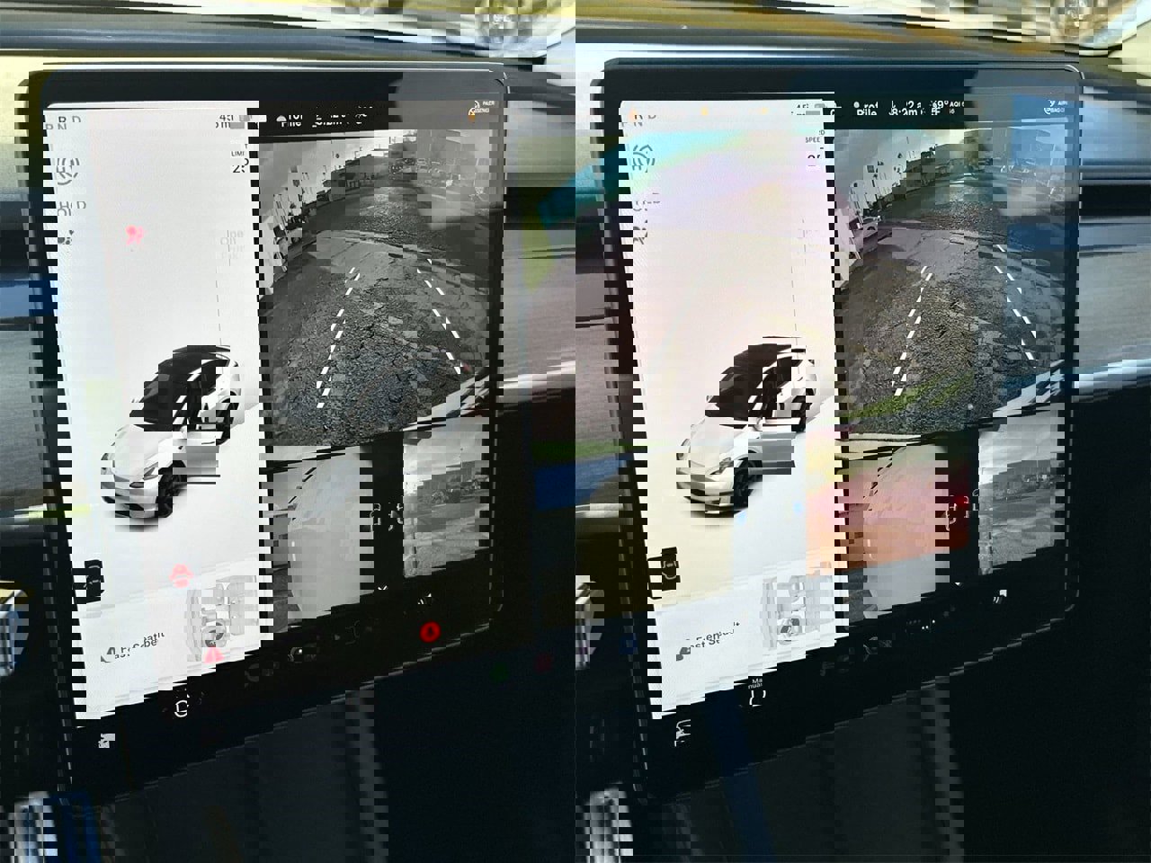 Used 2022 Tesla Model Y Performance image 24