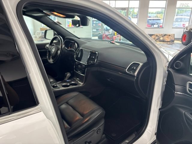 Used 2019 Jeep Grand Cherokee Limited AWD/4WD image 20