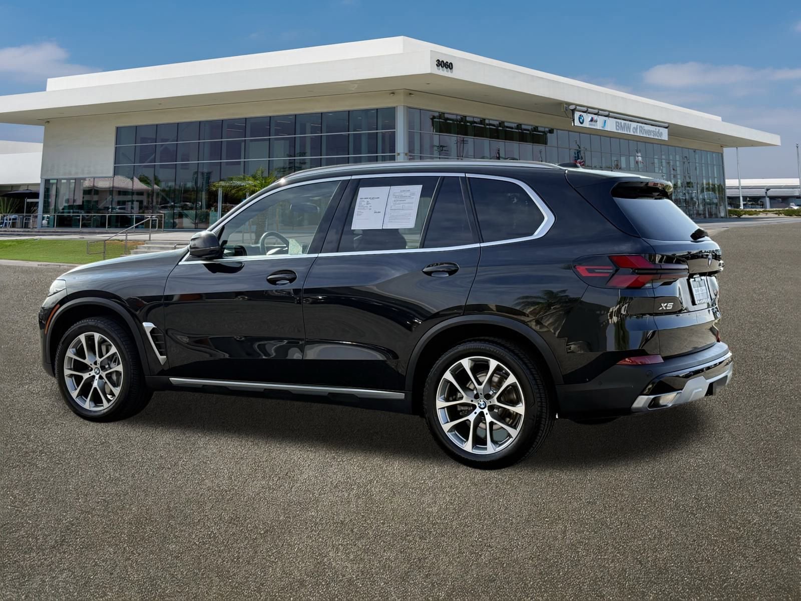 Used 2024 BMW X5 sDrive40i w/ Parking Assistance Package image 7