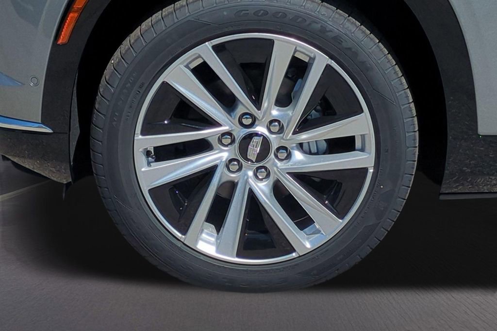 New 2026 Cadillac Vistiq Luxury w/ LPO, Floor Liner Package AWD/4WD image 15