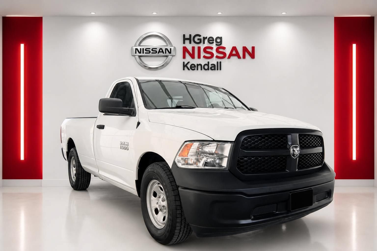 Used 2018 RAM 1500 Express RWD image 3